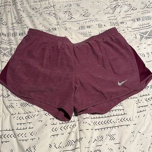 NIKE Womens Running Shorts, Large